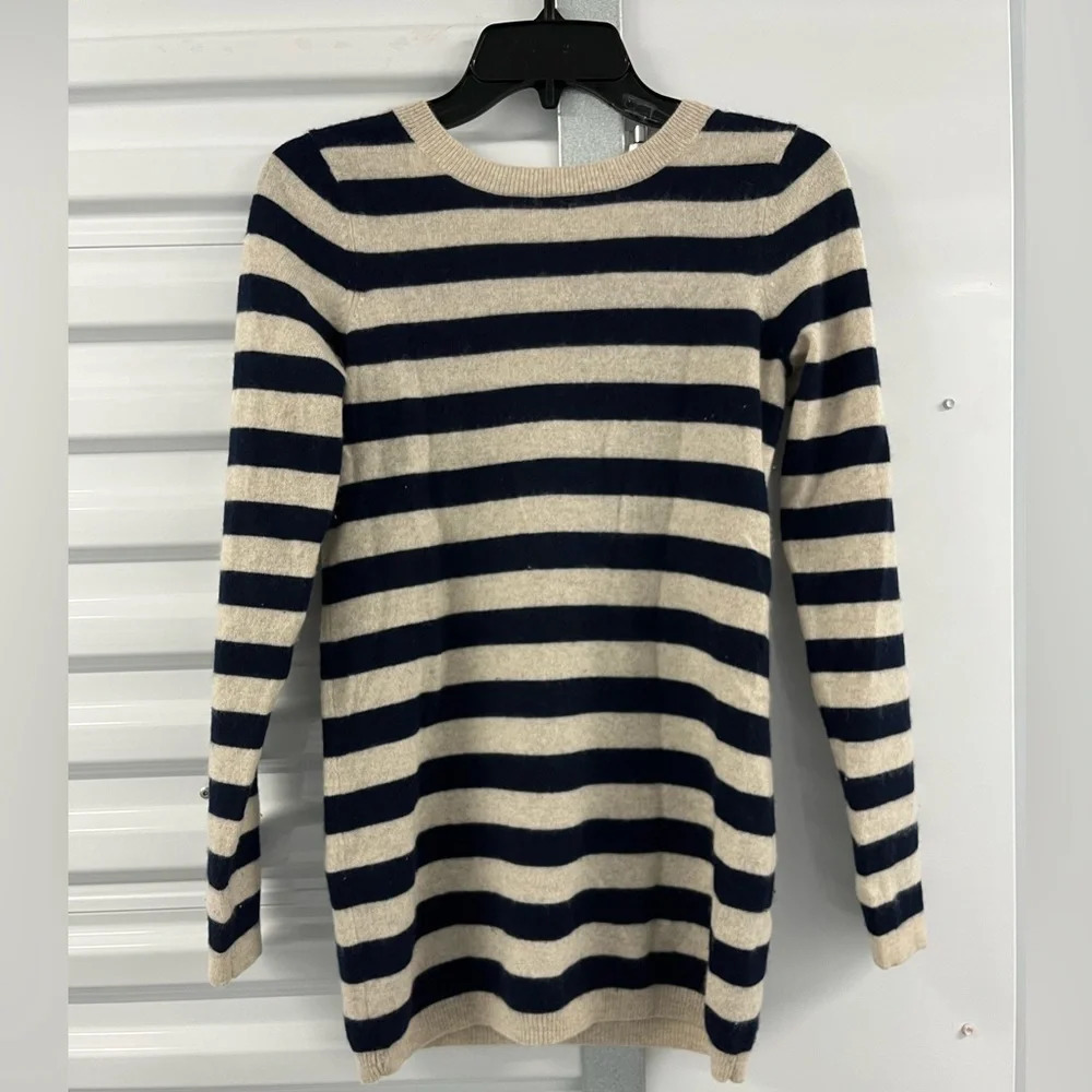 AQUA Cashmere Bloomingdales Exclusive Striped Crewneck with Gold Buttons size XL